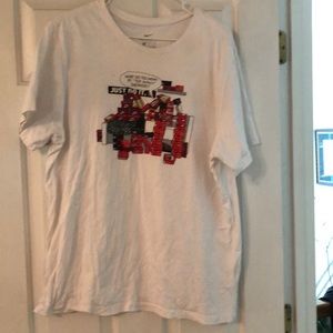 Nike men’s white t-shirt